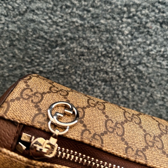 Brown Monogram Shoulder Bag - Picture 4 of 9